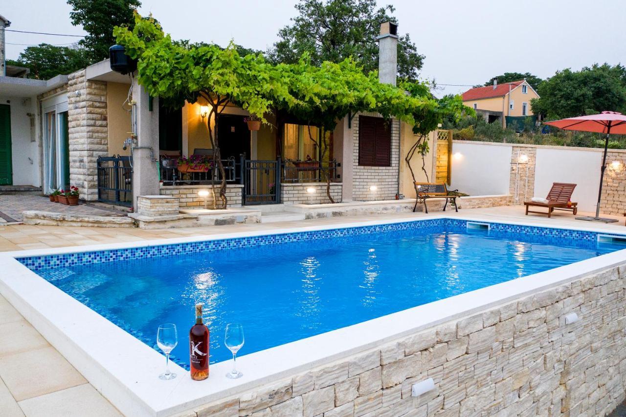 Country House Korlat Бенковац Екстериор снимка