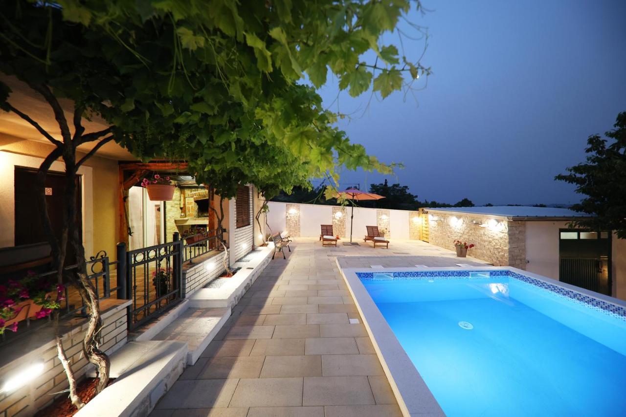 Country House Korlat Бенковац Екстериор снимка