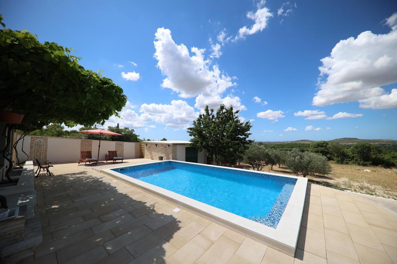 Country House Korlat Бенковац Екстериор снимка