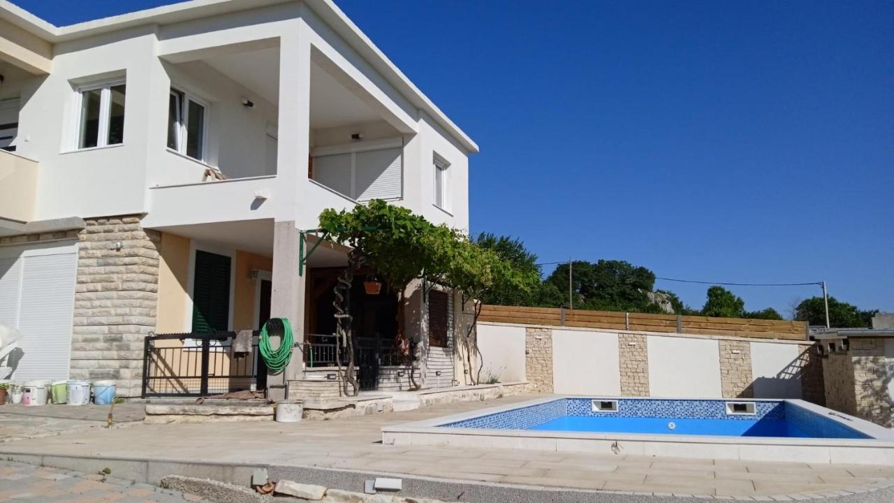 Country House Korlat Бенковац Екстериор снимка